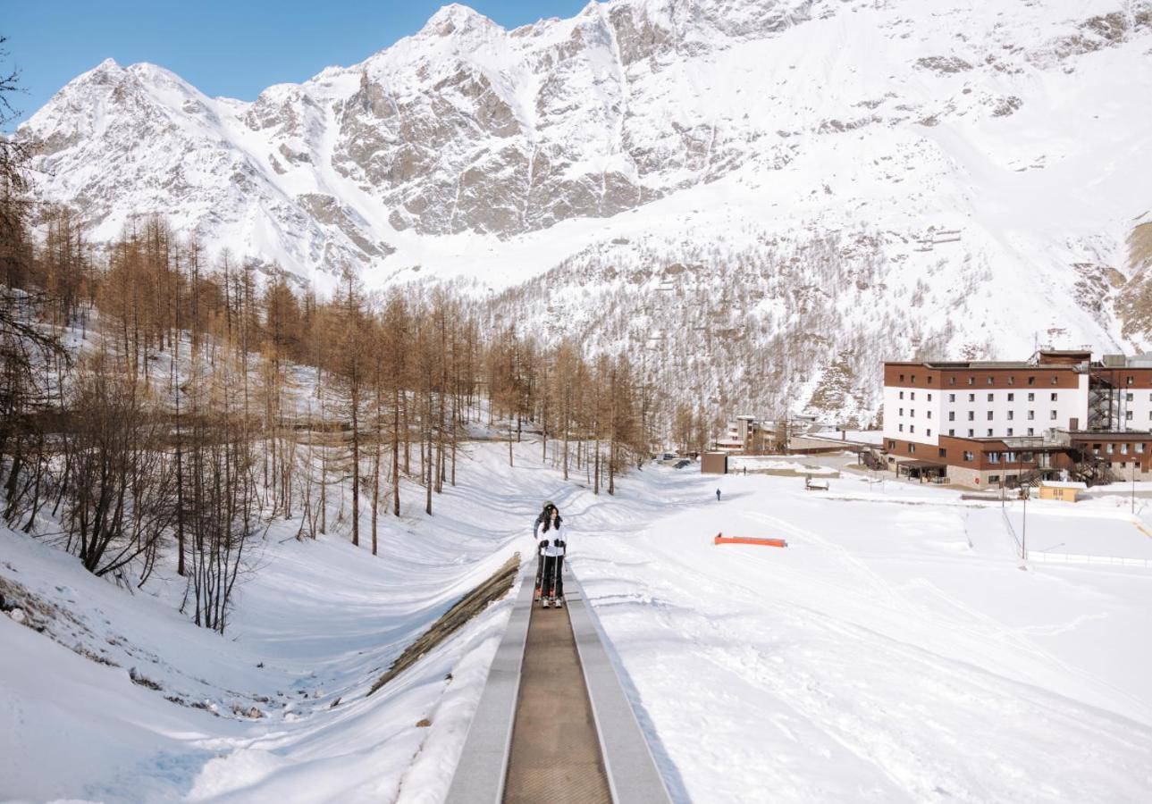 Valtur Cervinia Cristallo Ski Resort Breuil-Cervinia Exterior photo